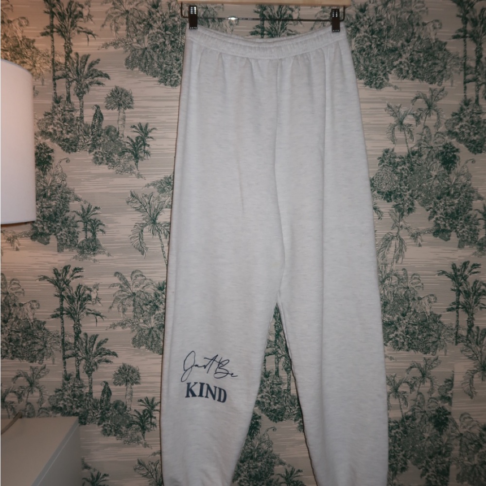 Mayfair 'Be KIND' Graphic Sweatpants